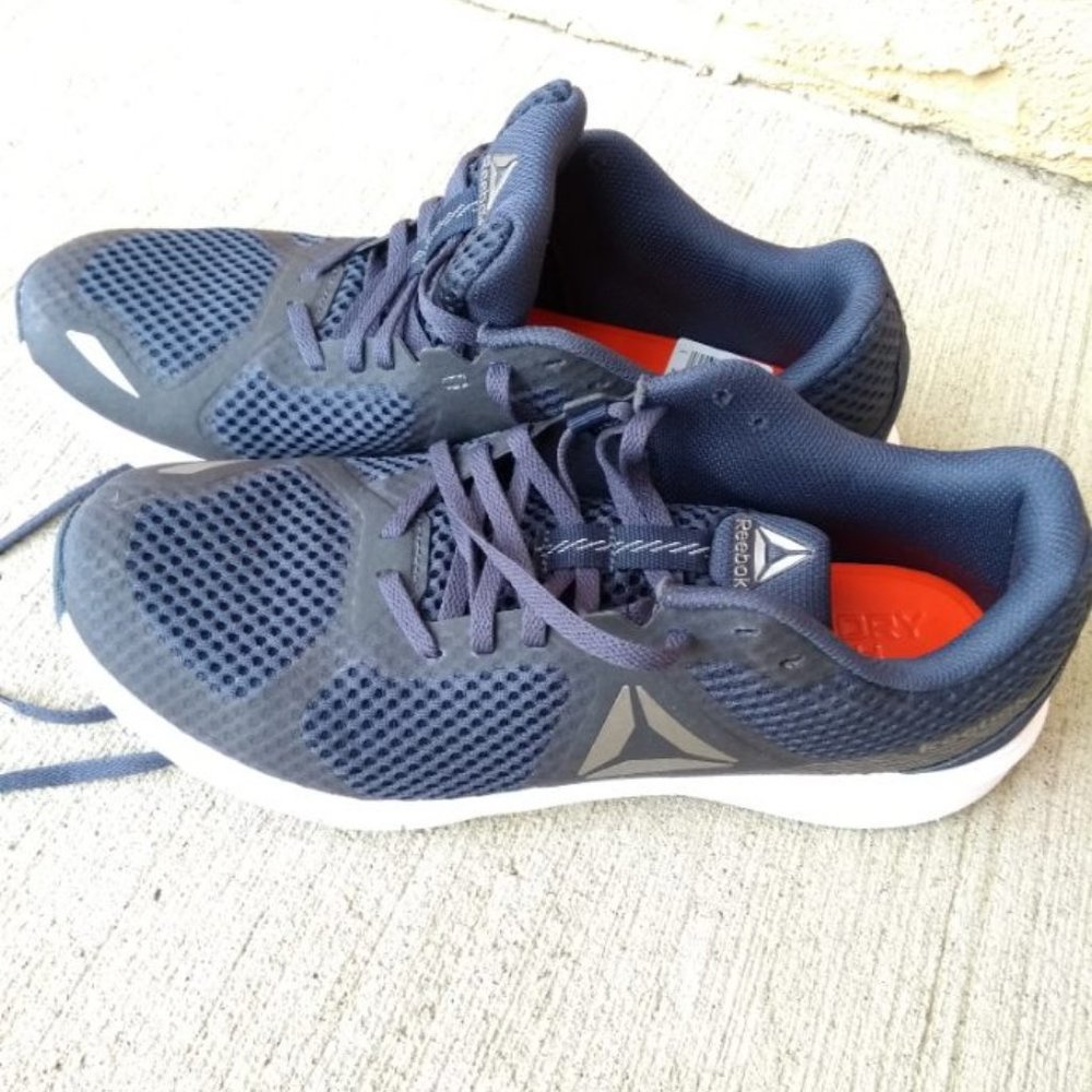 Men's Reebok Runners-Worn Once-Memory Tech -9 - Picture 2 of 7
